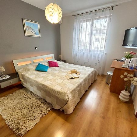 Room Adry Rovinj Exteriör bild