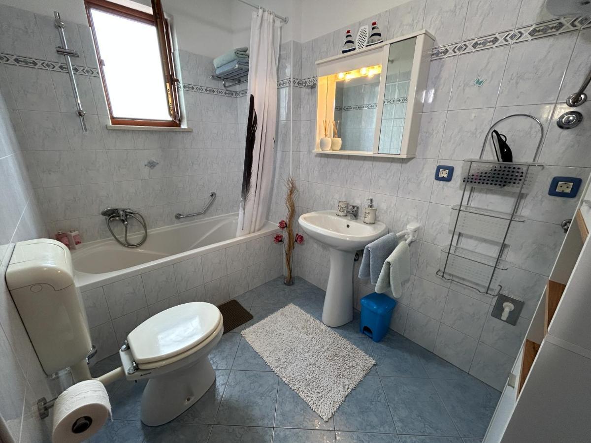 Room Adry Rovinj Exteriör bild